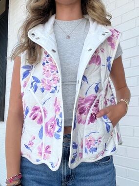 ILLA ILLA White Quilted Vest with Pink & Blue Floral Print small